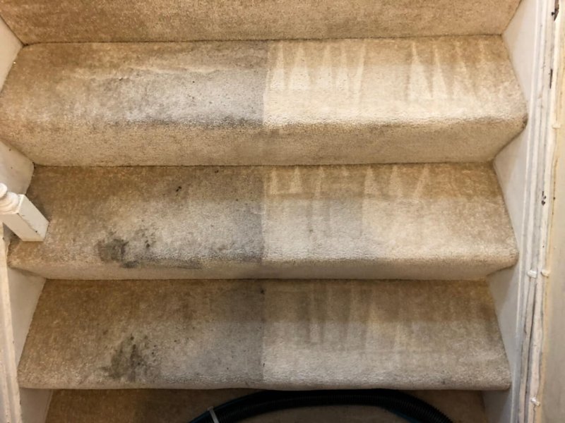 What are the 4 Tips to Clean the Staircases? A Brief Discussion